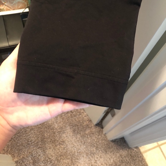 Lululemon joggers with pockets - Picture 3 of 4